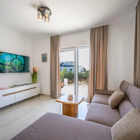 Amare * Vodice